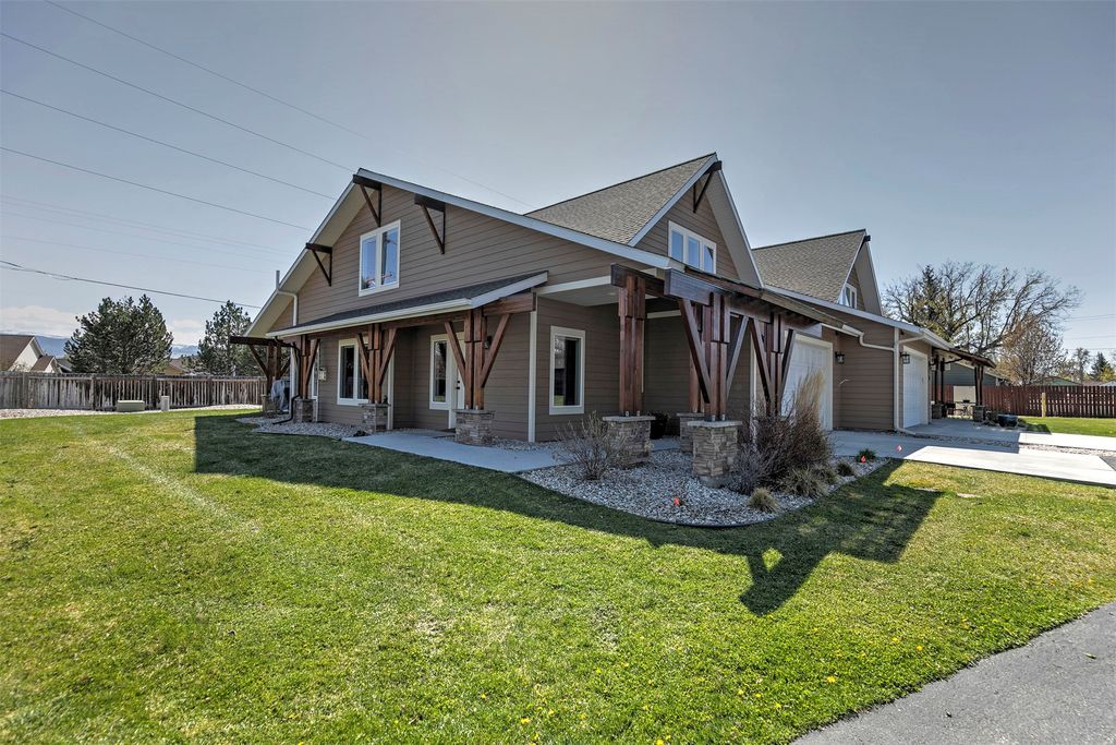 Photo of 10 Lone Pine Trail, Hamilton, MT 59840 (MLS # 30046855)