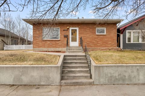 Photo of 1639 Lowell Avenue, Butte, MT 59701 (MLS # 30066058)