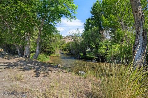 Tiny photo for 505 E Pennsylvania Street, Anaconda, MT 59711 (MLS # 30069653)