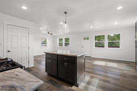 Tiny photo for 505 E Pennsylvania Street, Anaconda, MT 59711 (MLS # 30069653)