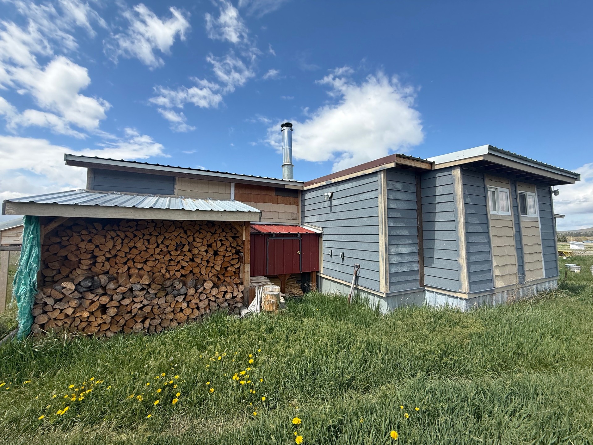 1425 Christianson Lane