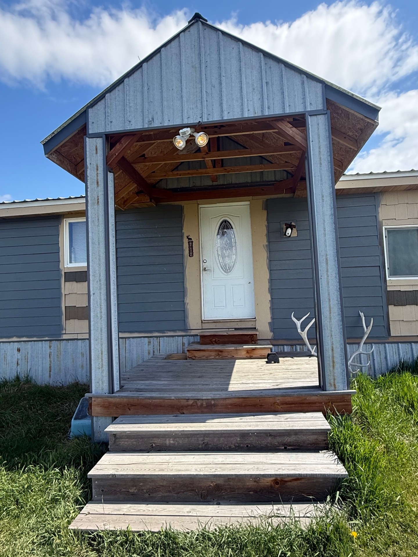 1425 Christianson Lane