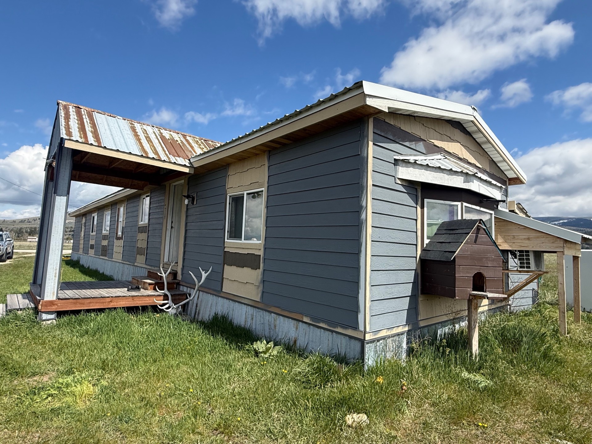 1425 Christianson Lane