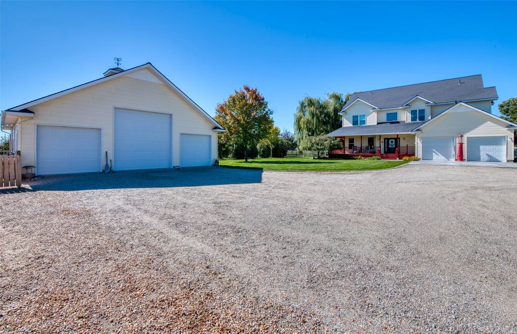 Photo of 1534 Brittany Way, Corvallis, MT 59828 (MLS # 30065988)