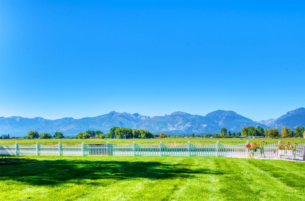 Photo of 1534 Brittany Way, Corvallis, MT 59828 (MLS # 30065988)