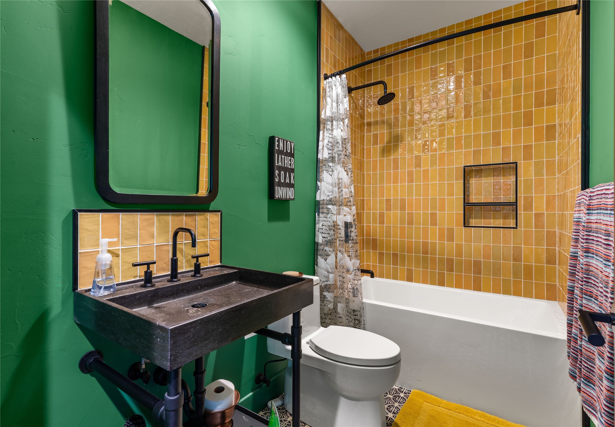 Anaconda, Montana 59711, United States, 4 Bedrooms Bedrooms, ,4 BathroomsBathrooms,Residential,Pending,184590