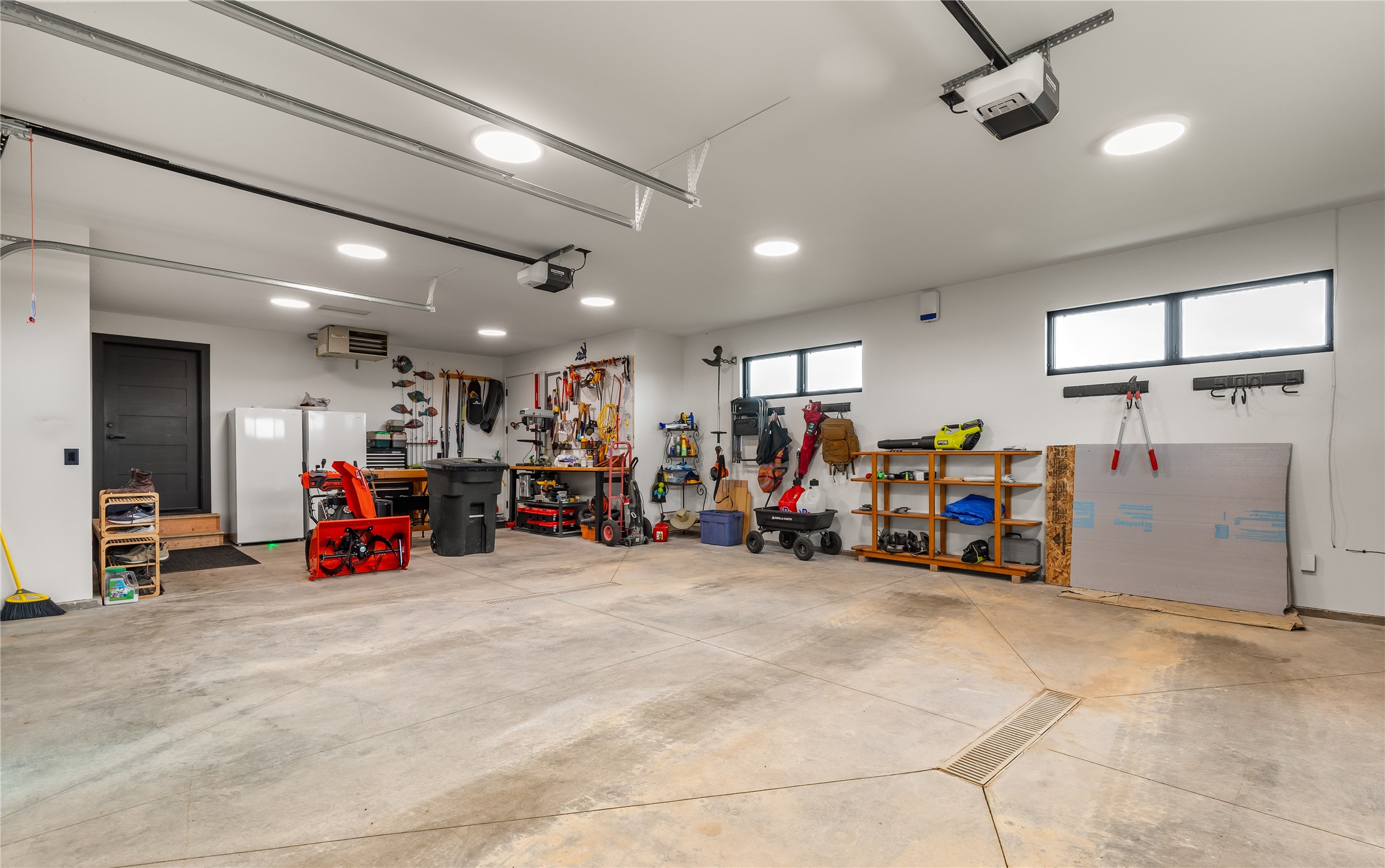 Anaconda, Montana 59711, United States, 4 Bedrooms Bedrooms, ,4 BathroomsBathrooms,Residential,Pending,184590