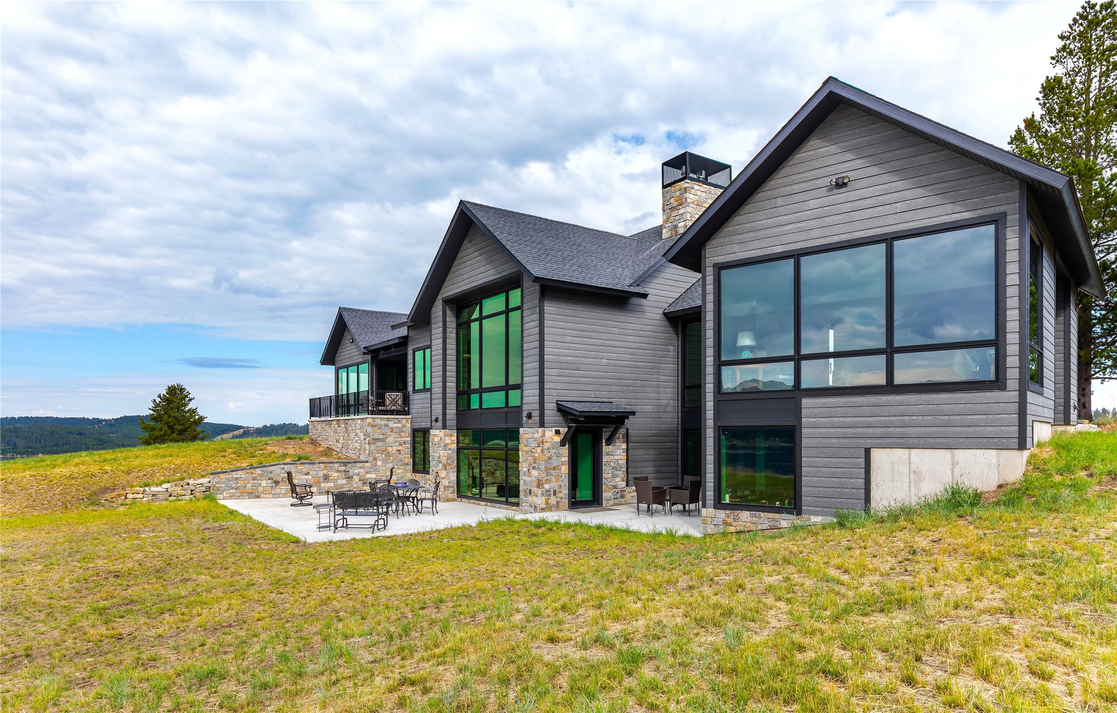 Anaconda, Montana 59711, United States, 4 Bedrooms Bedrooms, ,4 BathroomsBathrooms,Residential,Pending,184590