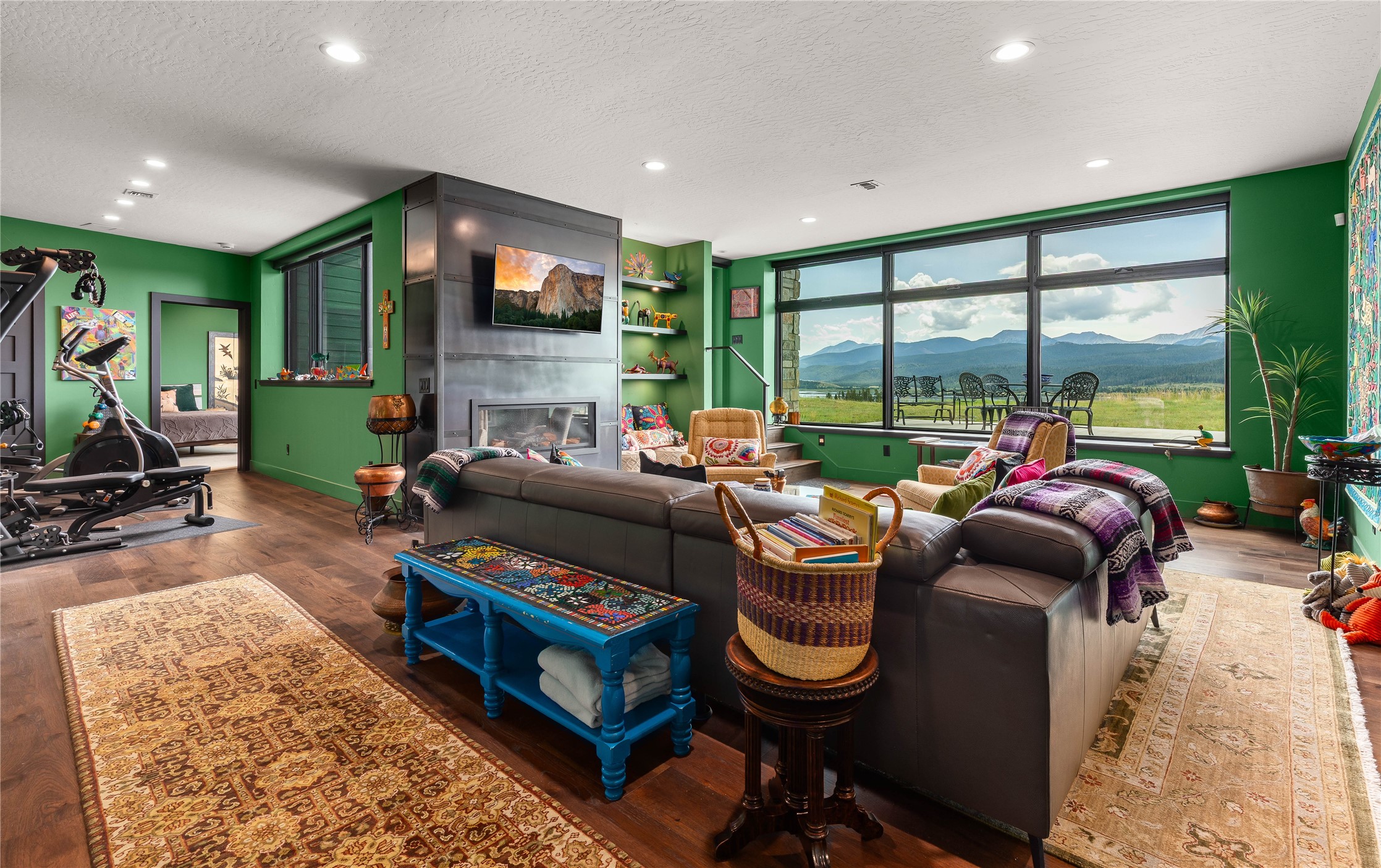 Anaconda, Montana 59711, United States, 4 Bedrooms Bedrooms, ,4 BathroomsBathrooms,Residential,Pending,184590