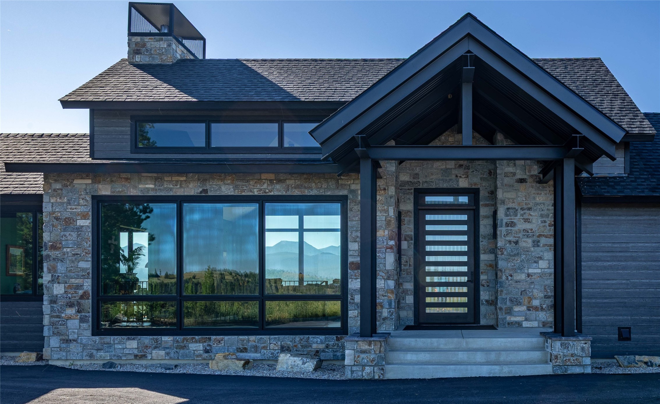 Anaconda, Montana 59711, United States, 4 Bedrooms Bedrooms, ,4 BathroomsBathrooms,Residential,Pending,184590