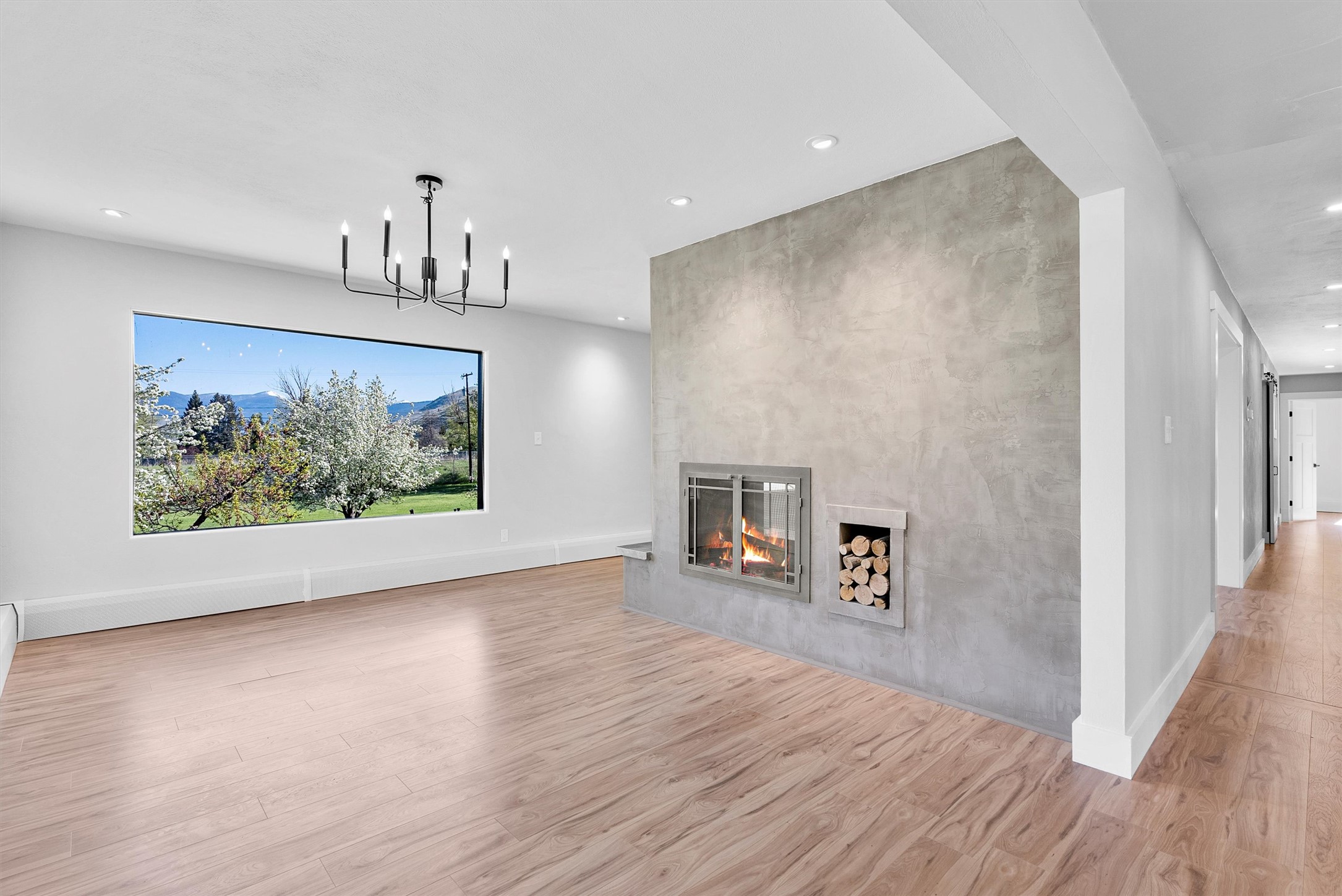 110 Hillcrest Loop