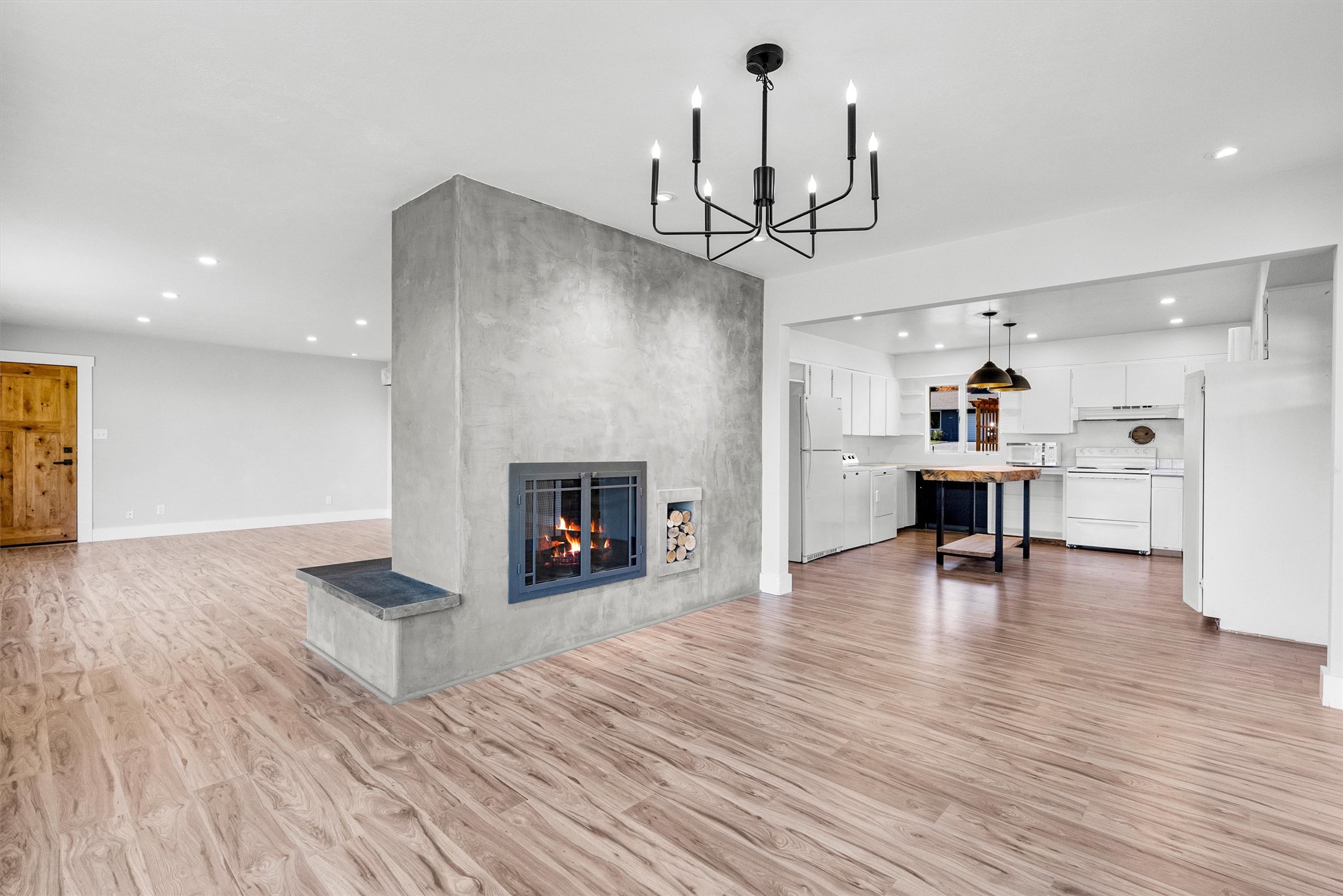 110 Hillcrest Loop