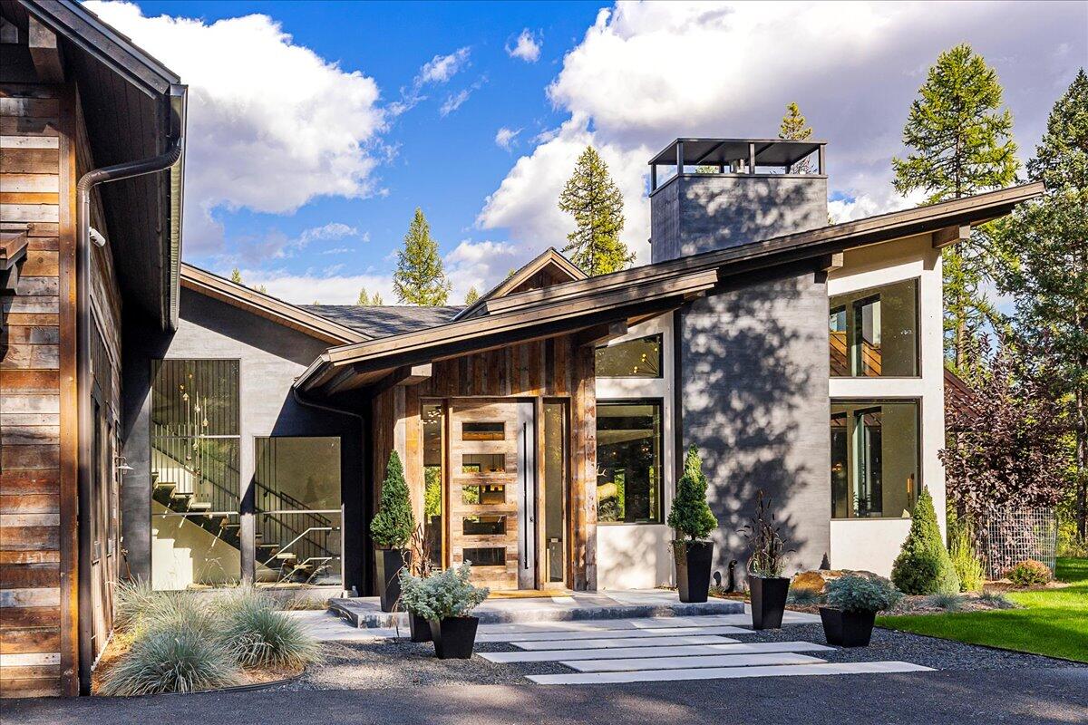600 Whitefish Hills Drive