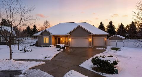 Photo of 71 Glacier Circle, Kalispell, MT 59901 (MLS # 30061980)