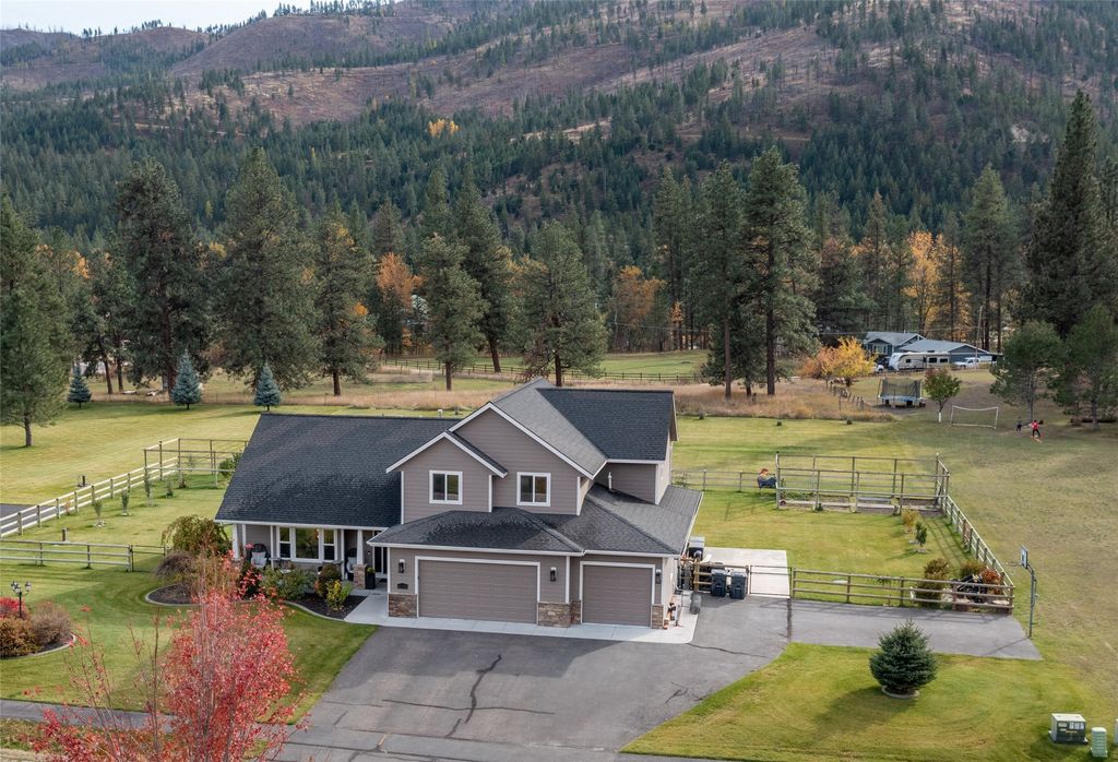Photo of 10636 Nez Perce Loop, Lolo, MT 59847 (MLS # 30056929)
