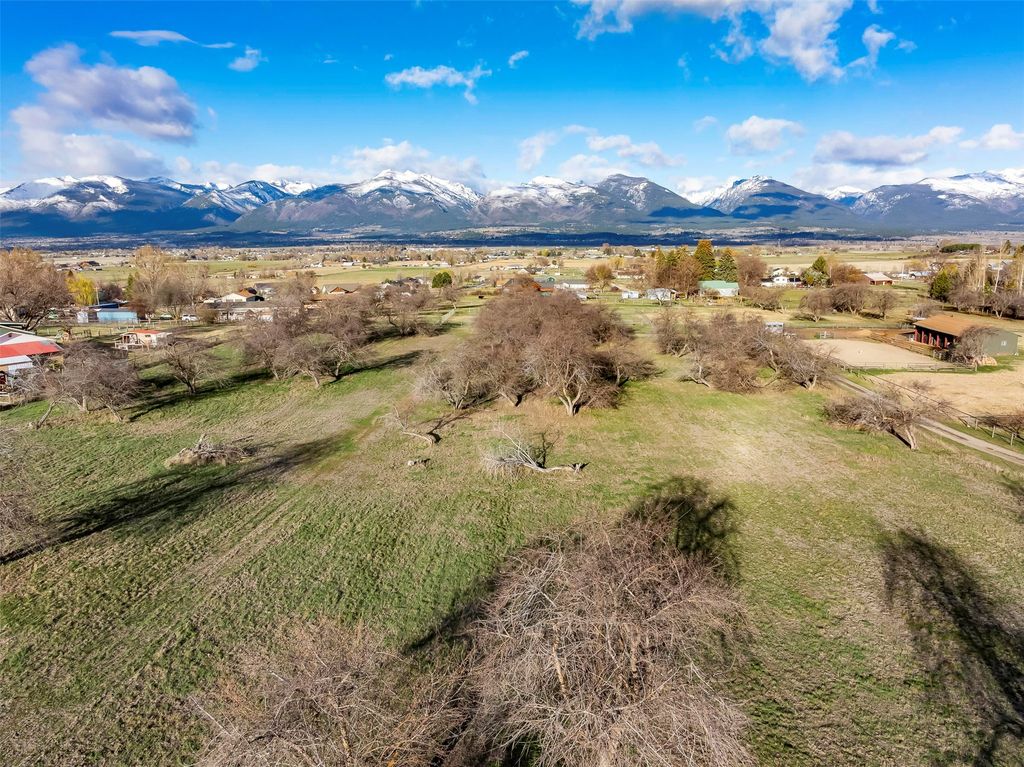 Photo of 1266 Apple Blossom Lane, Corvallis, MT 59828 (MLS # 30067733)
