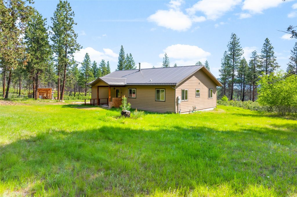 Photo of 1112 Judd Creek Hollow, Hamilton, MT 59840 (MLS # 30058442)