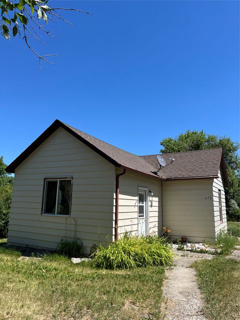 Photo of 639 Main Street, Geraldine, MT 59446 (MLS # 30053214)