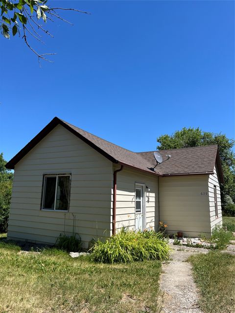 Photo of 639 Main Street, Geraldine, MT 59446 (MLS # 30053214)