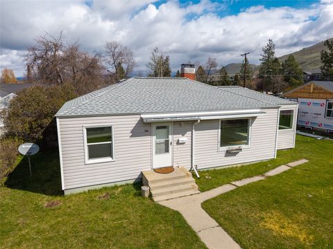 Photo of 106 Sentinel Street, Missoula, MT 59801 (MLS # 30067831)