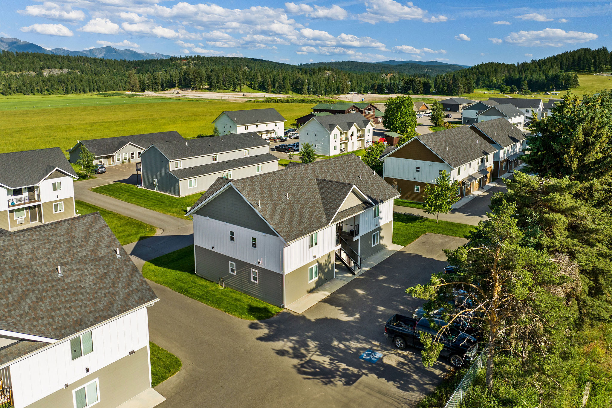 138 Jewel Basin Court
