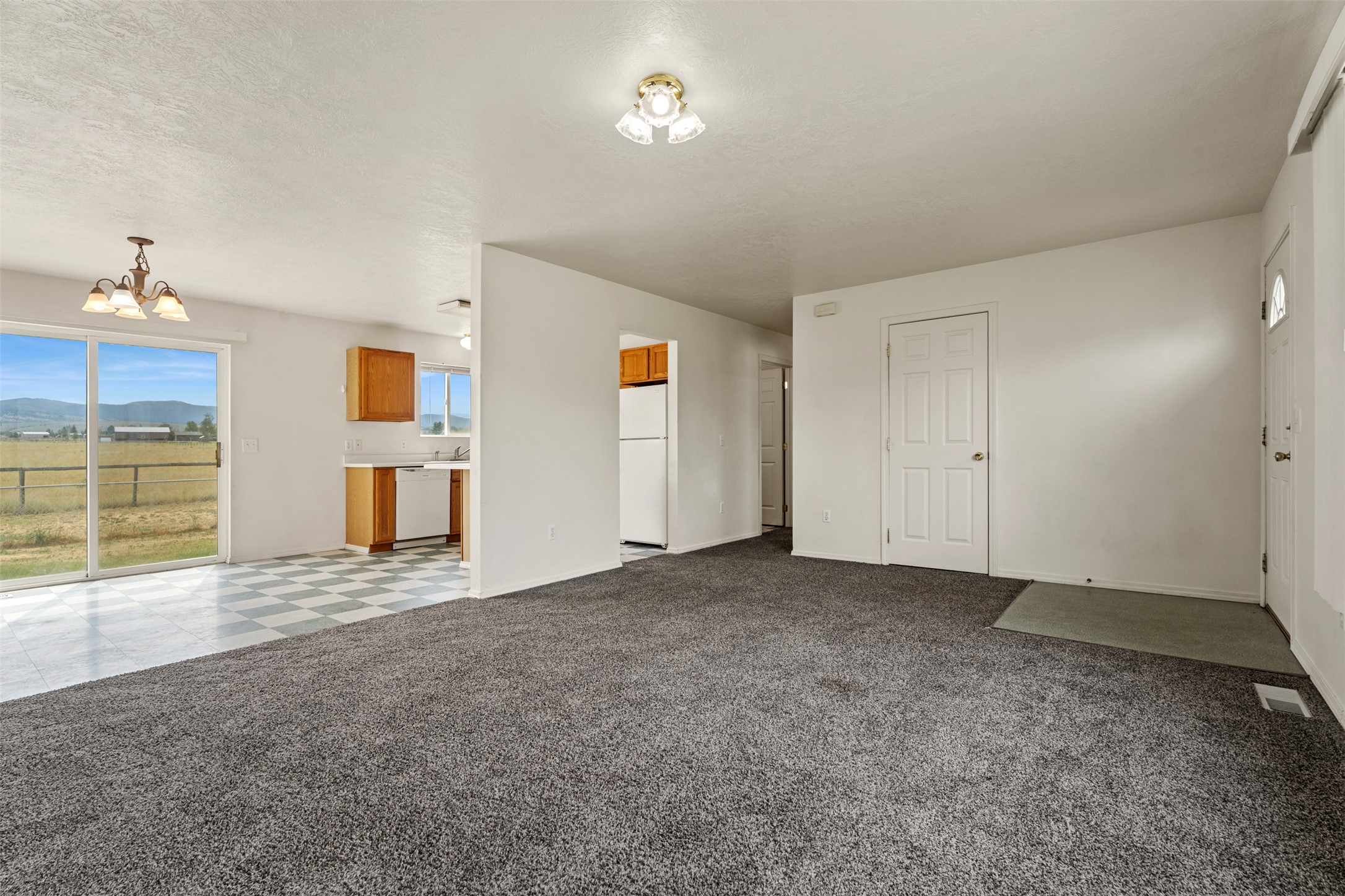 5642-5644 Meadowview Drive N