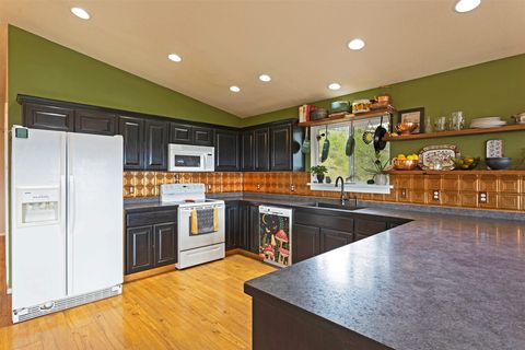 Tiny photo for 959 W Cow Creek Road, Hamilton, MT 59840 (MLS # 30068406)