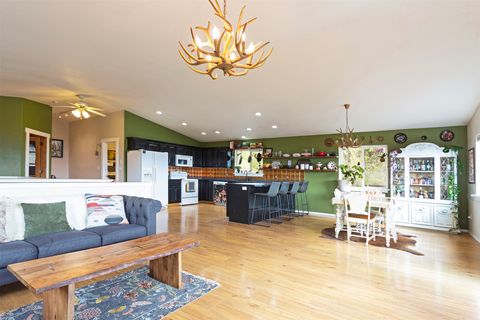 Tiny photo for 959 W Cow Creek Road, Hamilton, MT 59840 (MLS # 30068406)