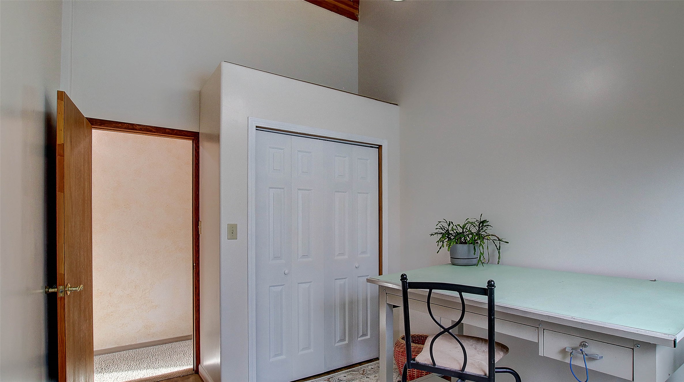 Missoula, Montana 59801, United States, 5 Bedrooms Bedrooms, ,2 BathroomsBathrooms,Residential,Active,256395