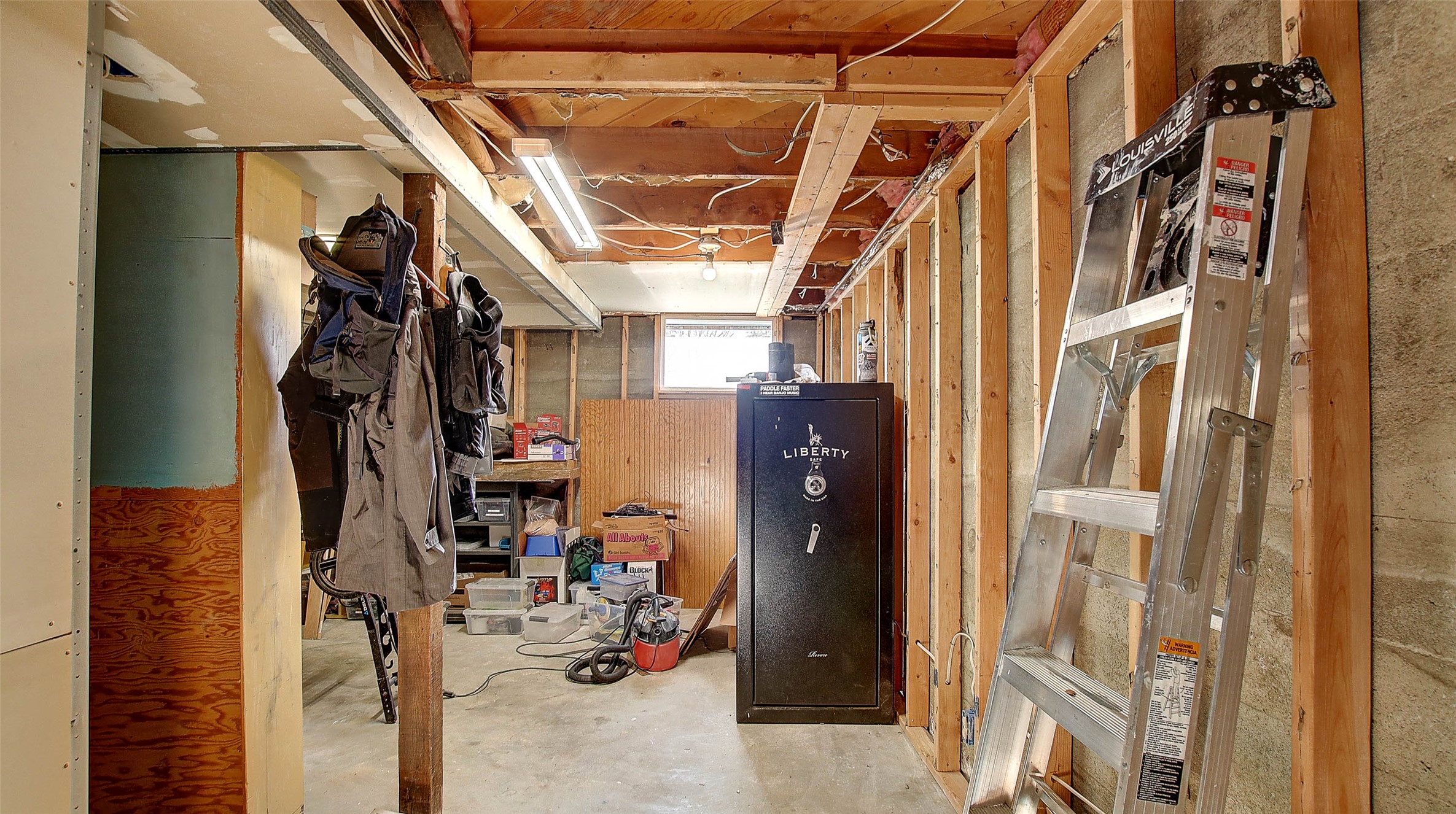 Missoula, Montana 59801, United States, 5 Bedrooms Bedrooms, ,2 BathroomsBathrooms,Residential,Active,256395