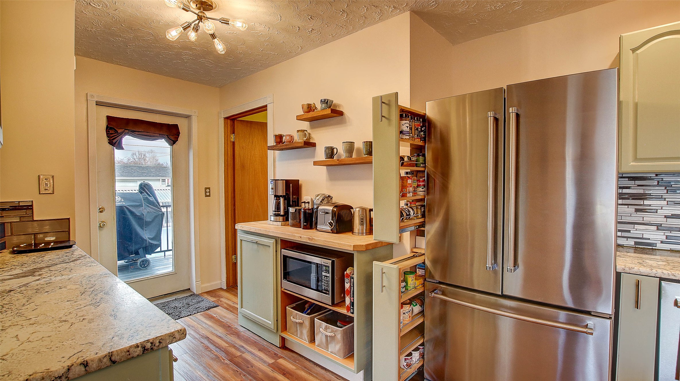 Missoula, Montana 59801, United States, 5 Bedrooms Bedrooms, ,2 BathroomsBathrooms,Residential,Active,256395