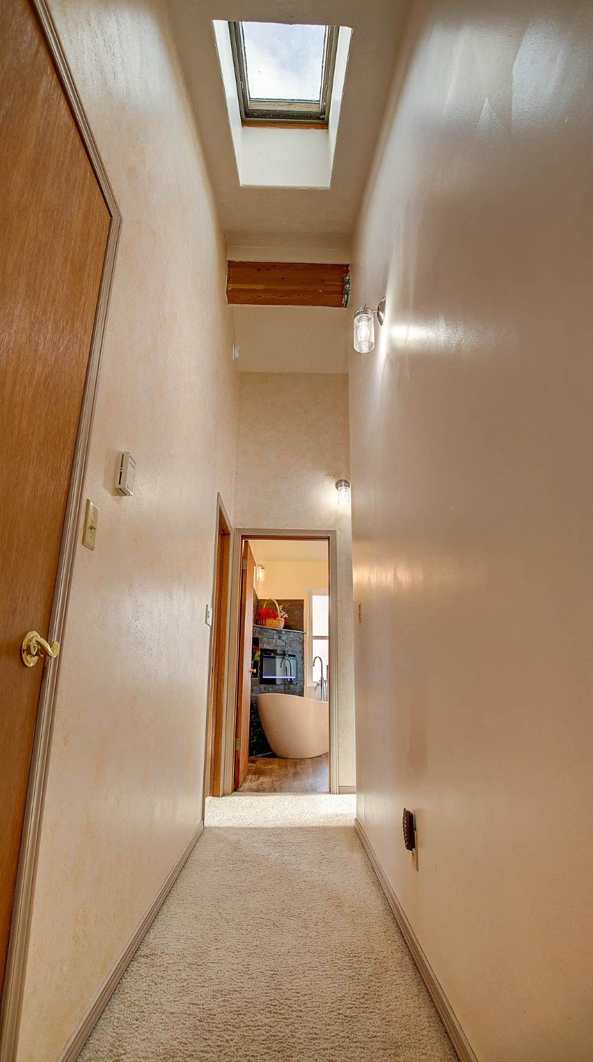 Missoula, Montana 59801, United States, 5 Bedrooms Bedrooms, ,2 BathroomsBathrooms,Residential,Active,256395