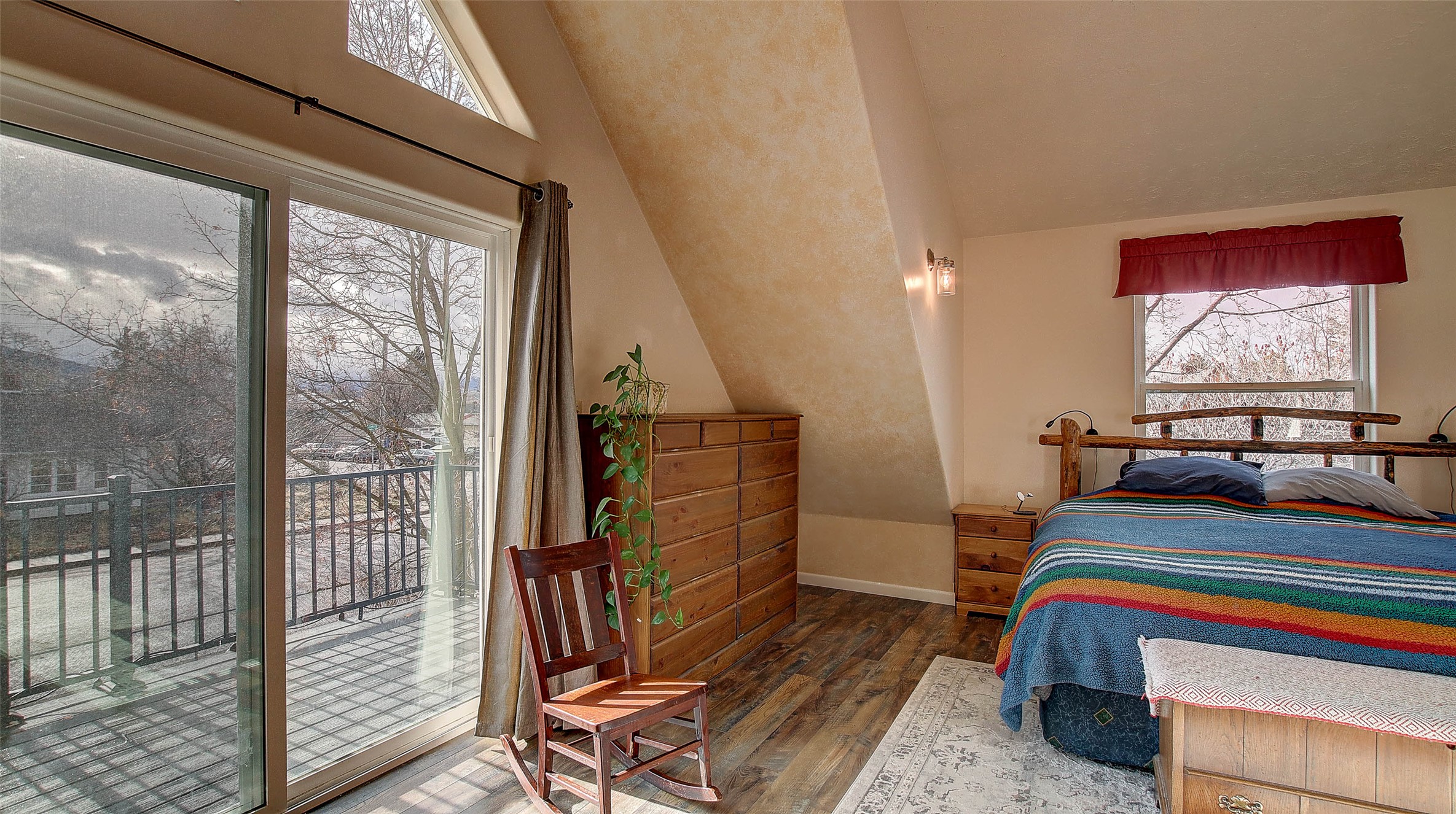 Missoula, Montana 59801, United States, 5 Bedrooms Bedrooms, ,2 BathroomsBathrooms,Residential,Active,256395