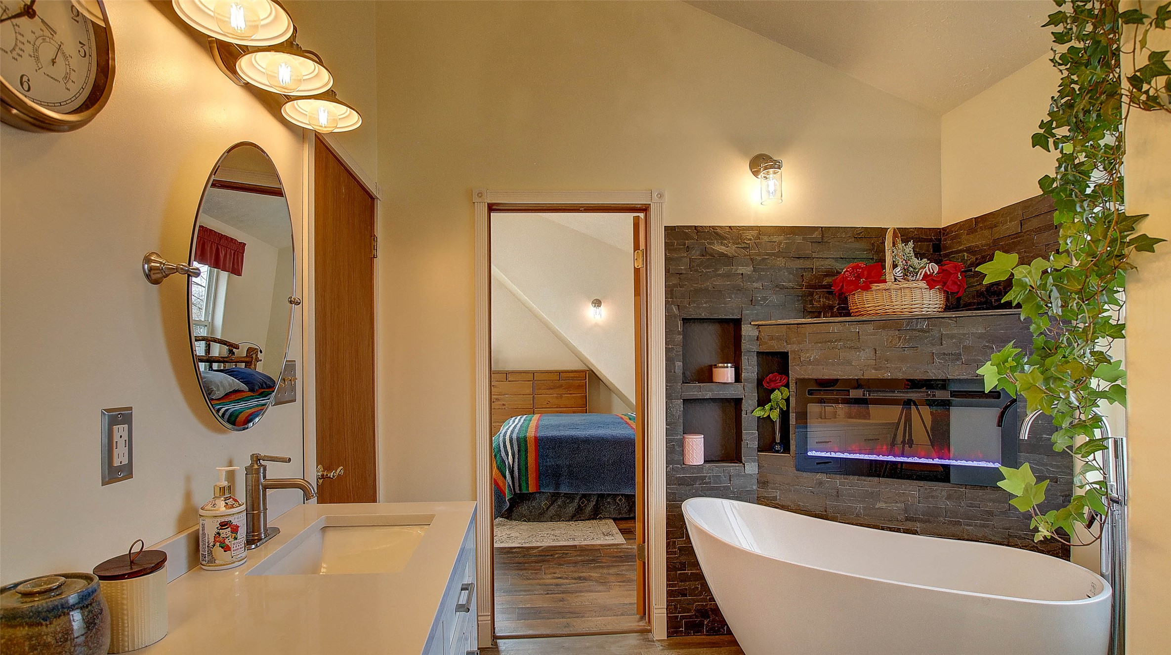 Missoula, Montana 59801, United States, 5 Bedrooms Bedrooms, ,2 BathroomsBathrooms,Residential,Active,256395