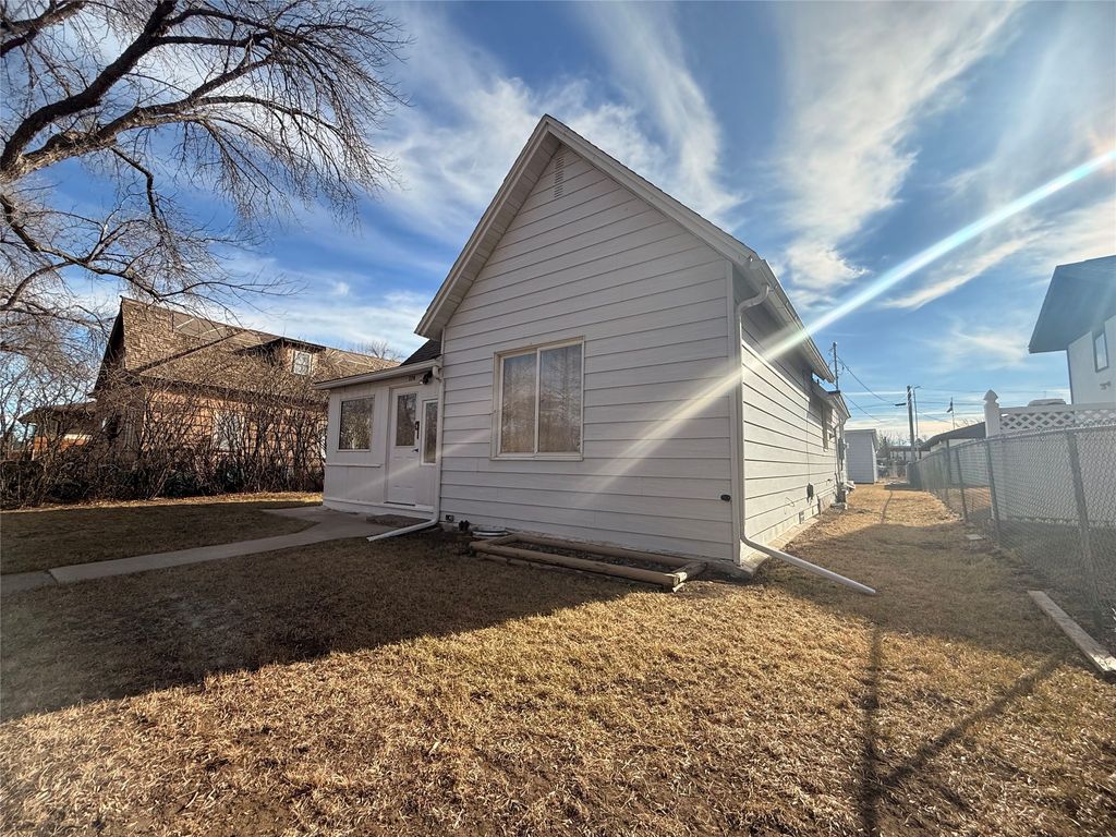 Photo of 2218 6th Avenue N, Great Falls, MT 59401 (MLS # 30065165)