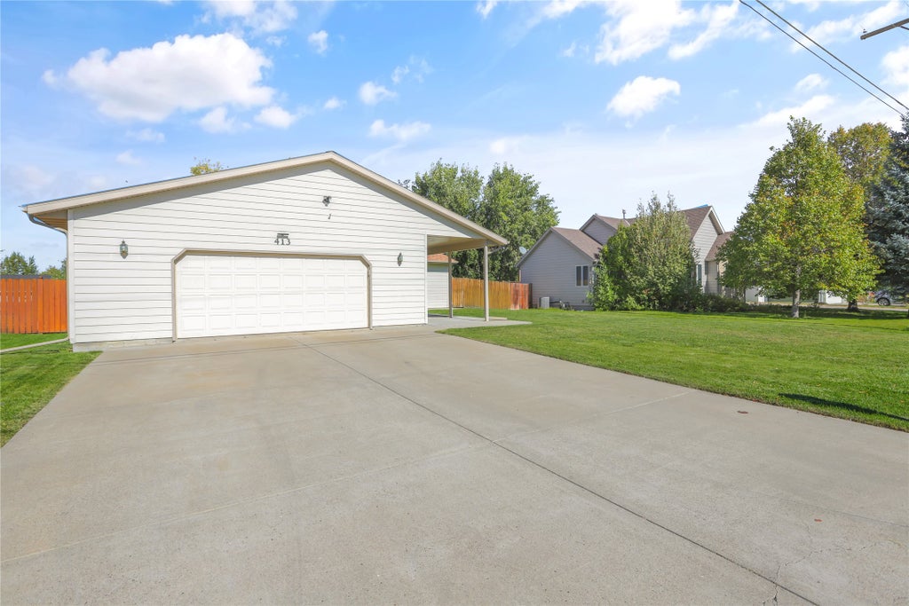 Photo of 413 33rd Avenue NE, Great Falls, MT 59404 (MLS # 30079096)