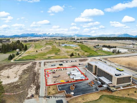 Photo of 462 Rivers Edge Loop, Kalispell, MT 59901 (MLS # 30047080)