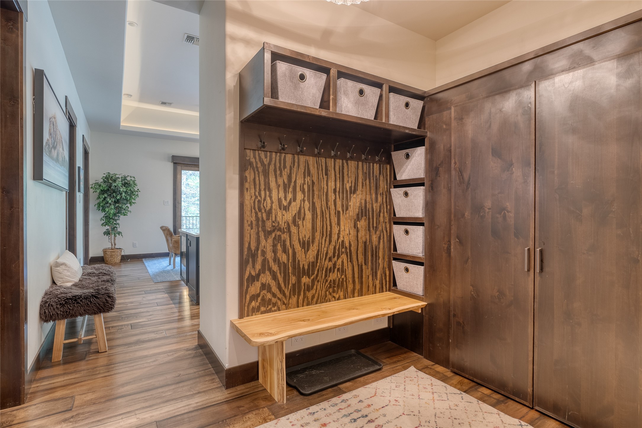 3868 Gelande Street 7