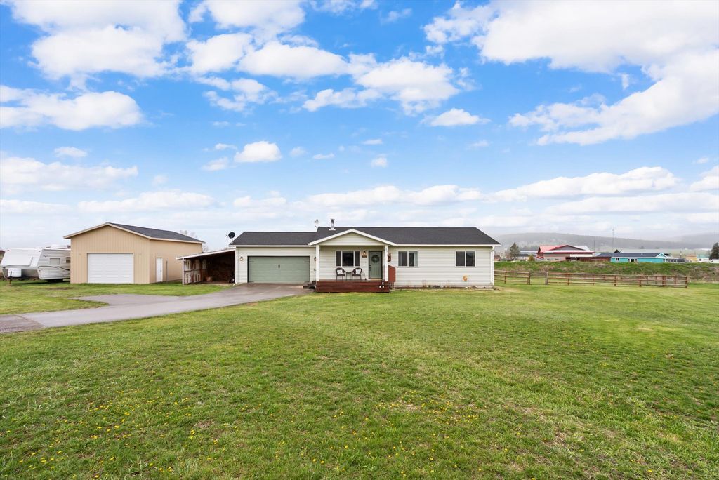 Photo of 68 Dolphin Drive, Kalispell, MT 59901 (MLS # 30069704)