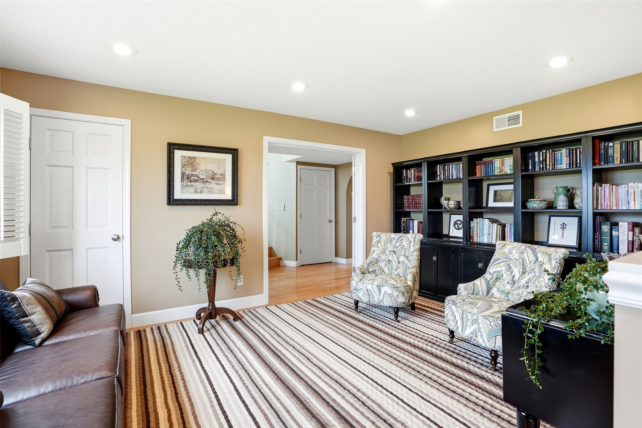 596 Ravenwood Drive