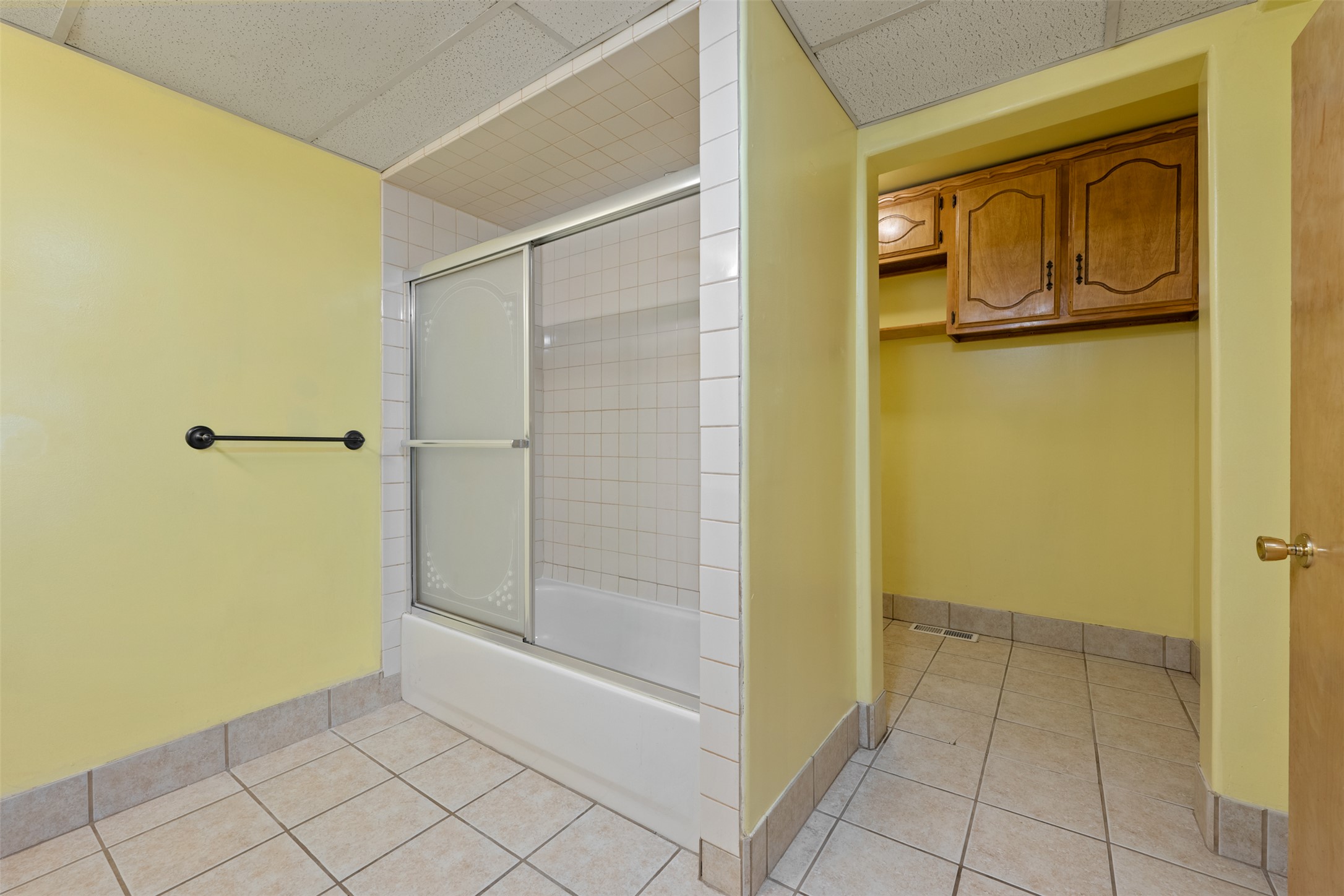 Butte, Montana 59701, United States, 3 Bedrooms Bedrooms, ,2 BathroomsBathrooms,Residential,Pending,205775