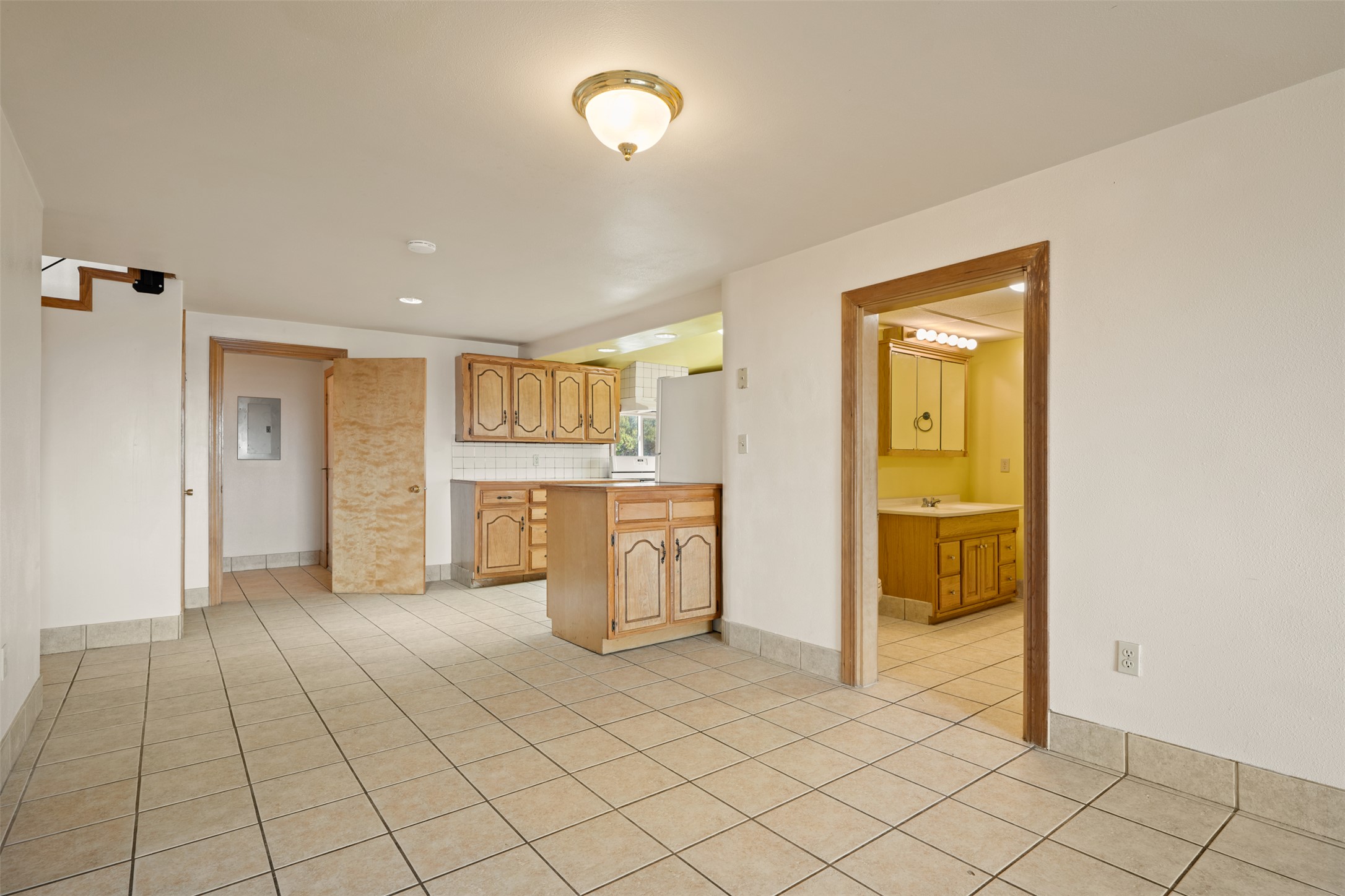 Butte, Montana 59701, United States, 3 Bedrooms Bedrooms, ,2 BathroomsBathrooms,Residential,Pending,205775