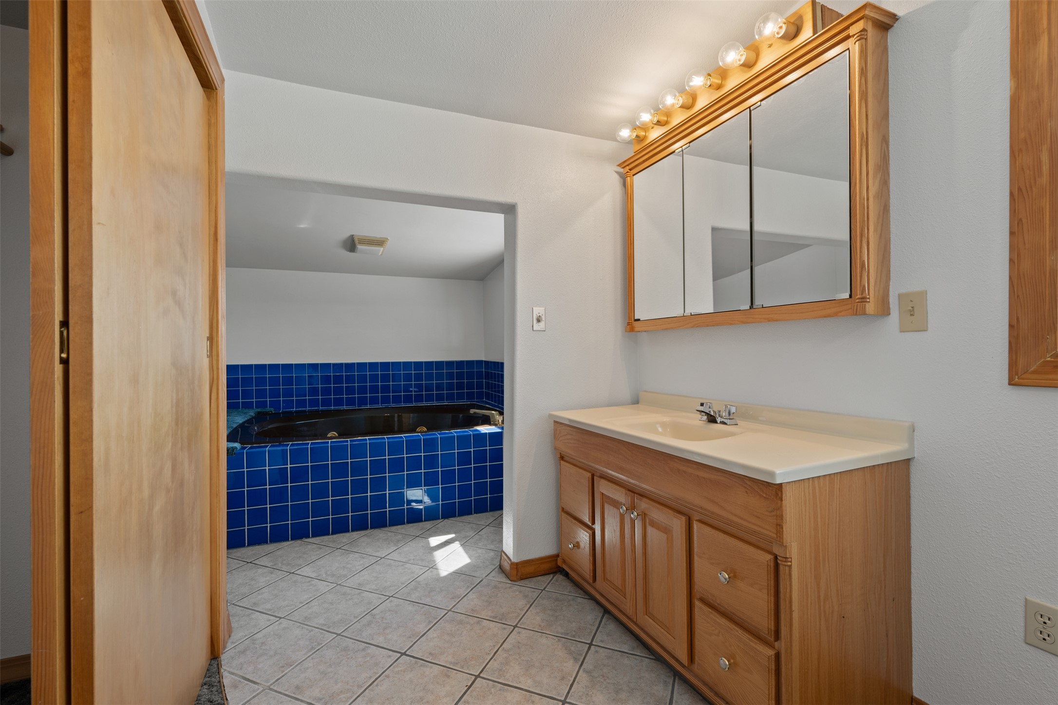 Butte, Montana 59701, United States, 3 Bedrooms Bedrooms, ,2 BathroomsBathrooms,Residential,Pending,205775