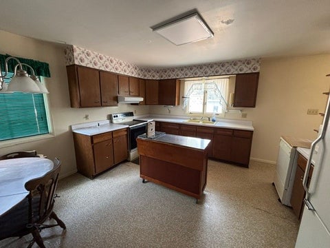 Tiny photo for 740 Hill Avenue, Shelby, MT 59474 (MLS # 30077121)