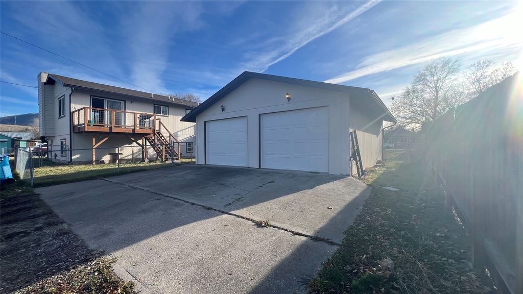 Photo of 1211 Bulwer Street, Missoula, MT 59802 (MLS # 30064268)