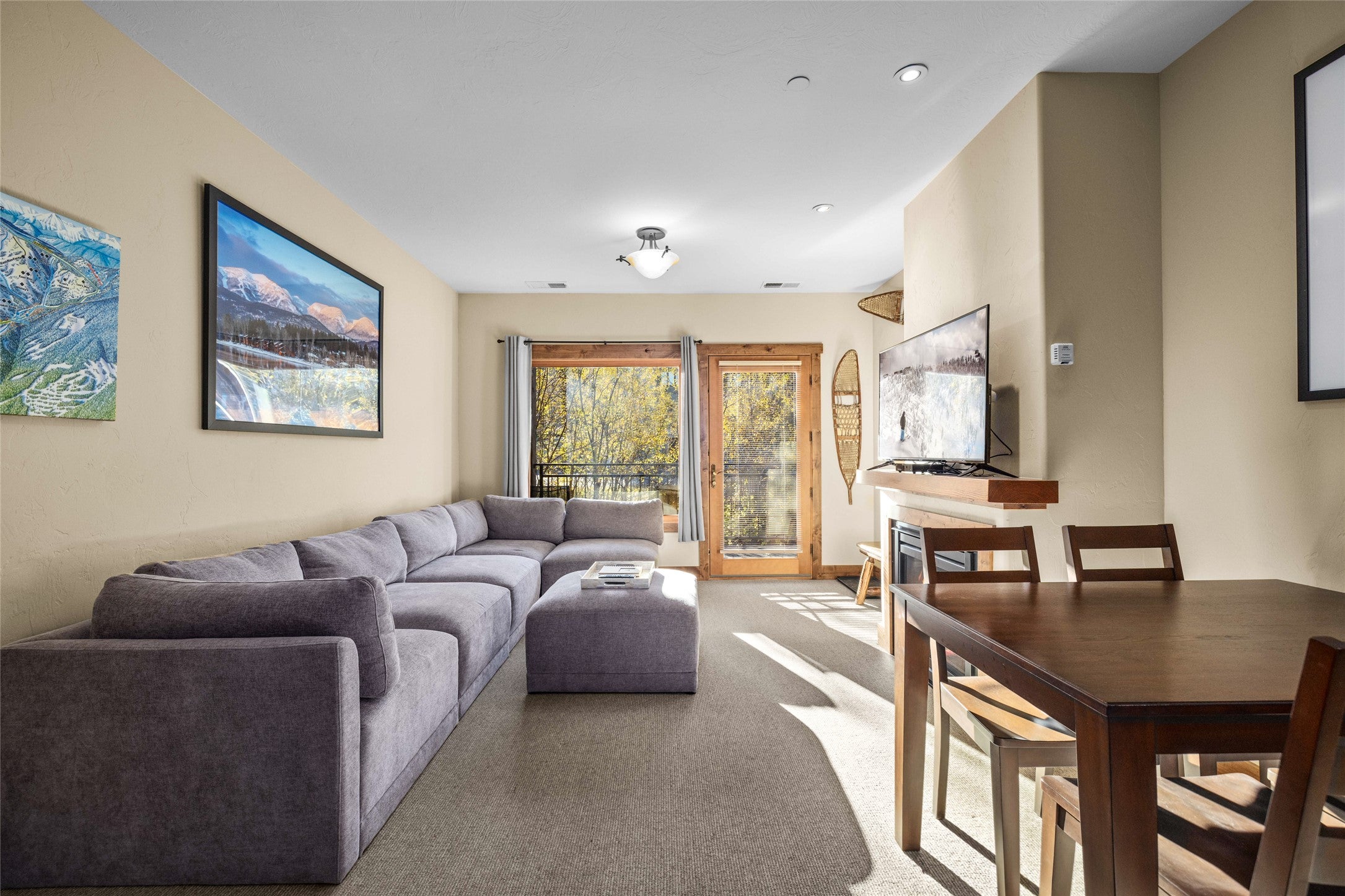 3820 Tamarack Avenue 220