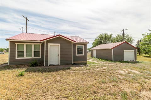 Photo of 616 3rd Avenue NW, Great Falls, MT 59404 (MLS # 30076403)