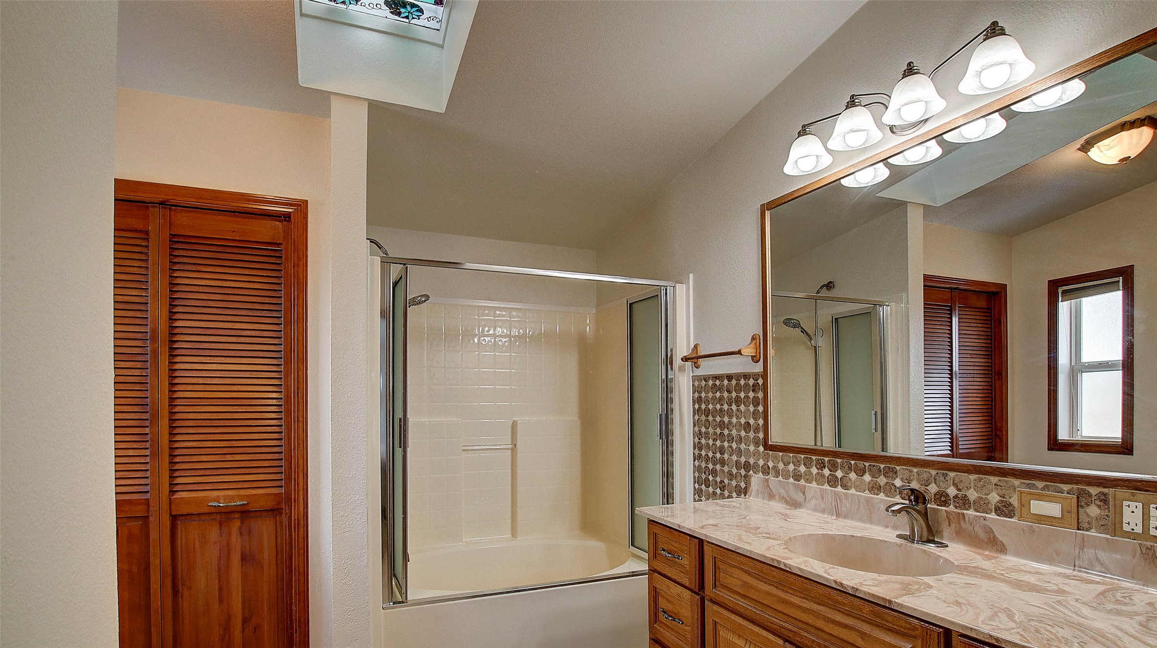 Missoula, Montana 59801, United States, 2 Bedrooms Bedrooms, ,2 BathroomsBathrooms,Residential,Active,550