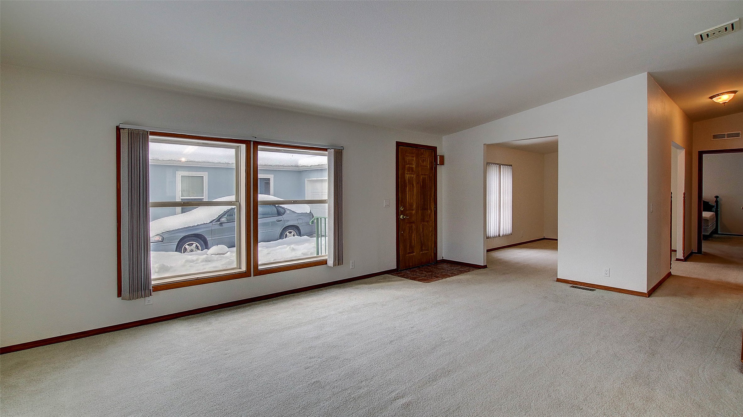 Missoula, Montana 59801, United States, 2 Bedrooms Bedrooms, ,2 BathroomsBathrooms,Residential,Active,550