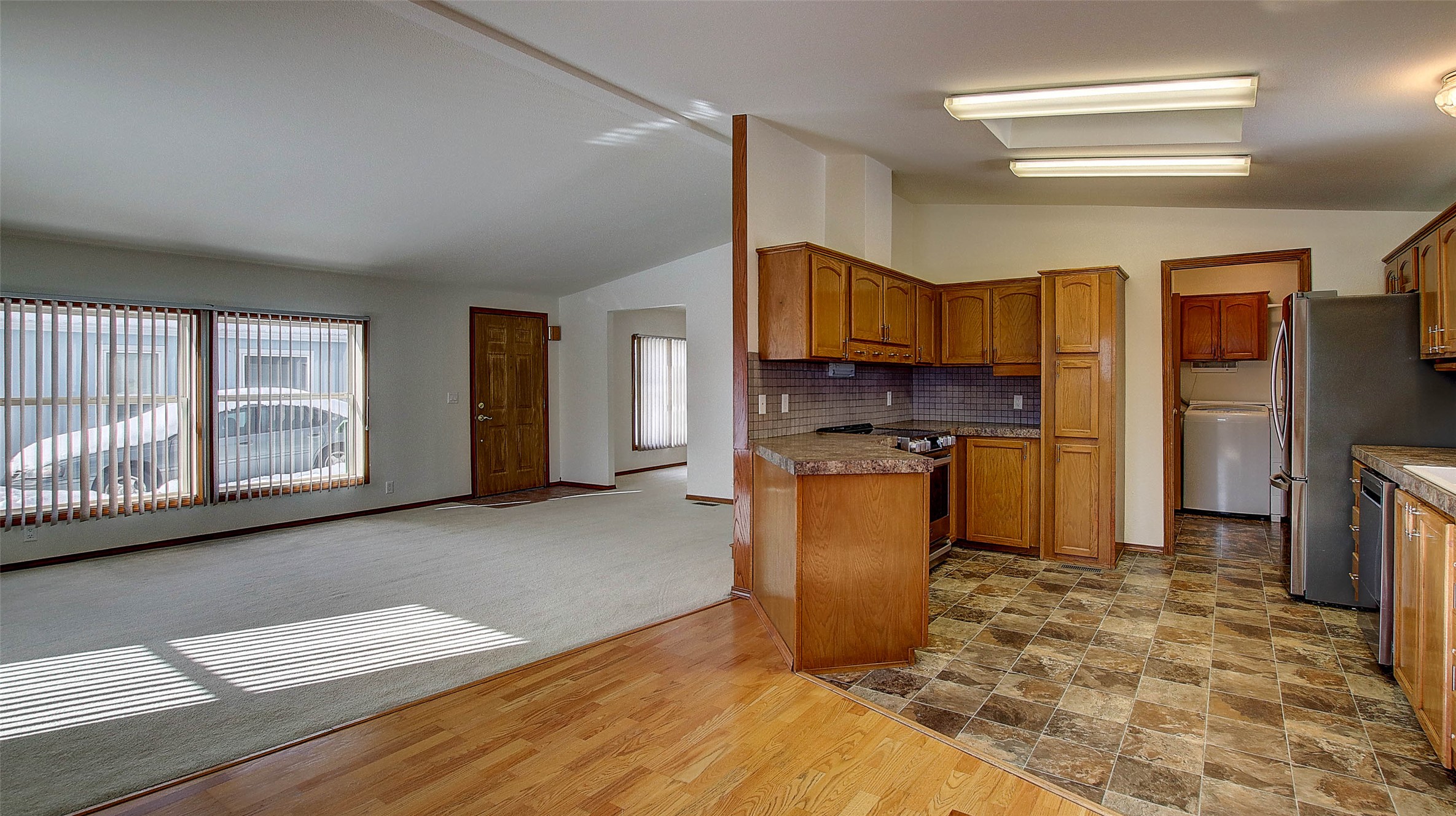 Missoula, Montana 59801, United States, 2 Bedrooms Bedrooms, ,2 BathroomsBathrooms,Residential,Active,550